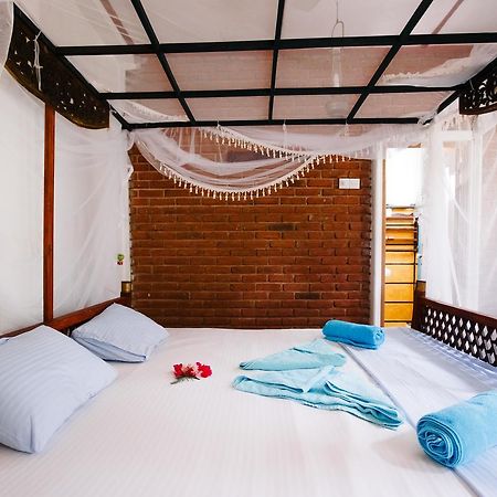 Sunny Family Hotel Unawatuna Exterior foto