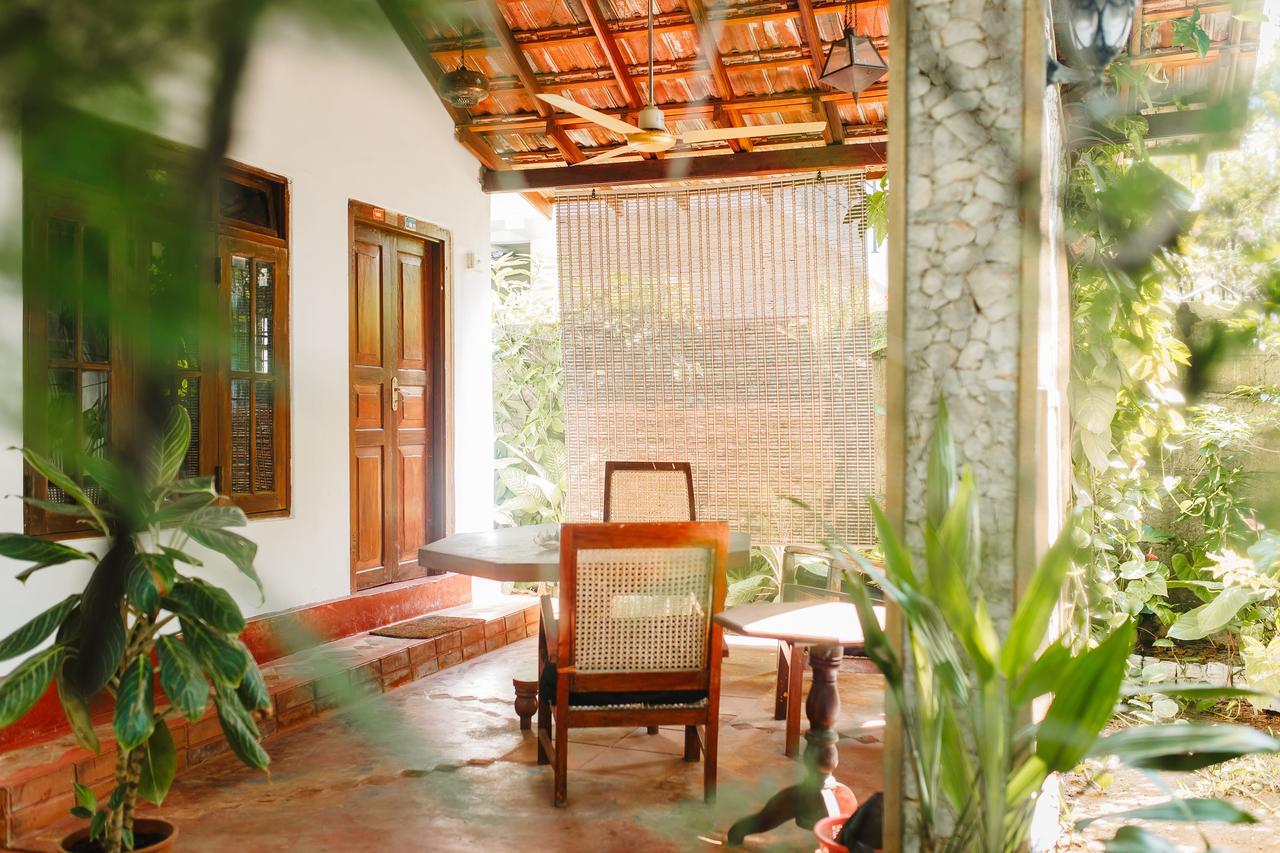 Sunny Family Hotel Unawatuna Exterior foto