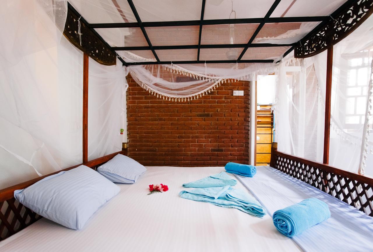Sunny Family Hotel Unawatuna Exterior foto