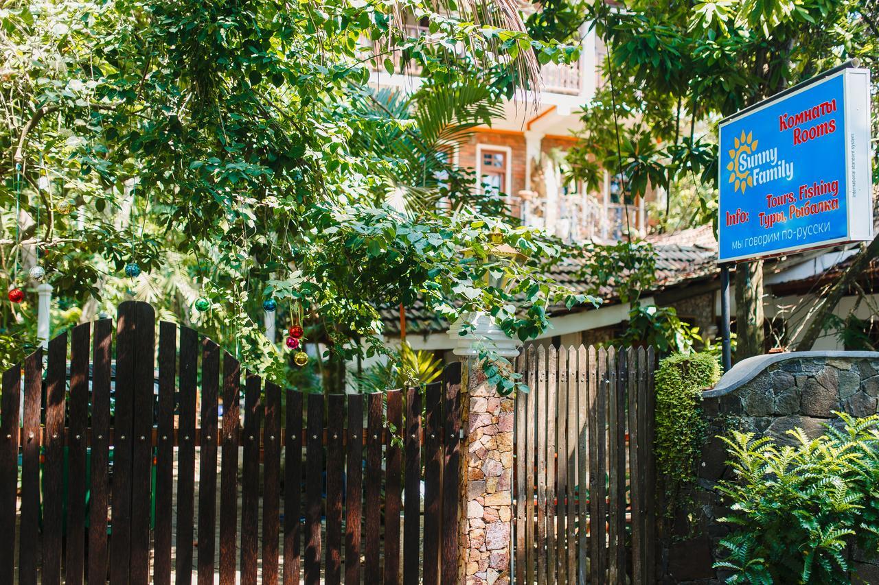 Sunny Family Hotel Unawatuna Exterior foto